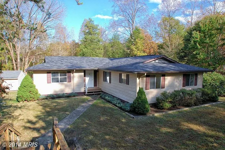 202 Windway Dr photo 1