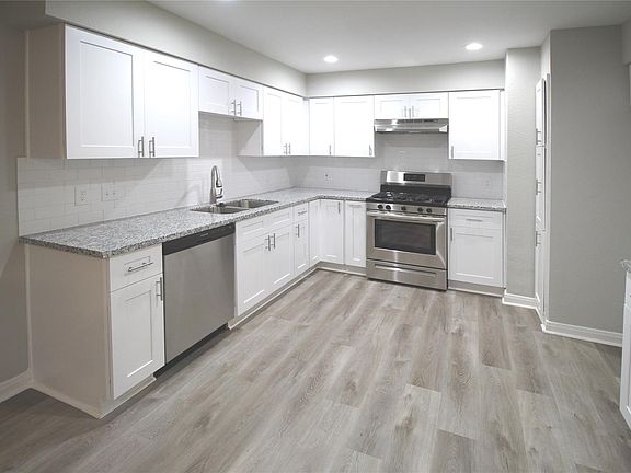 4th image of 709 Pamela Dr