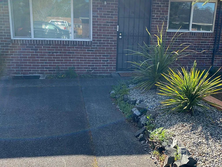 9827 Dekoven Dr SW — Photo 10