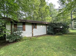 242 Bearwallow Rd, Sapphire, NC 28774