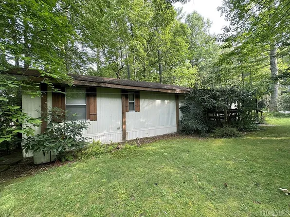 242 Bearwallow Road, Sapphire, NC 28774