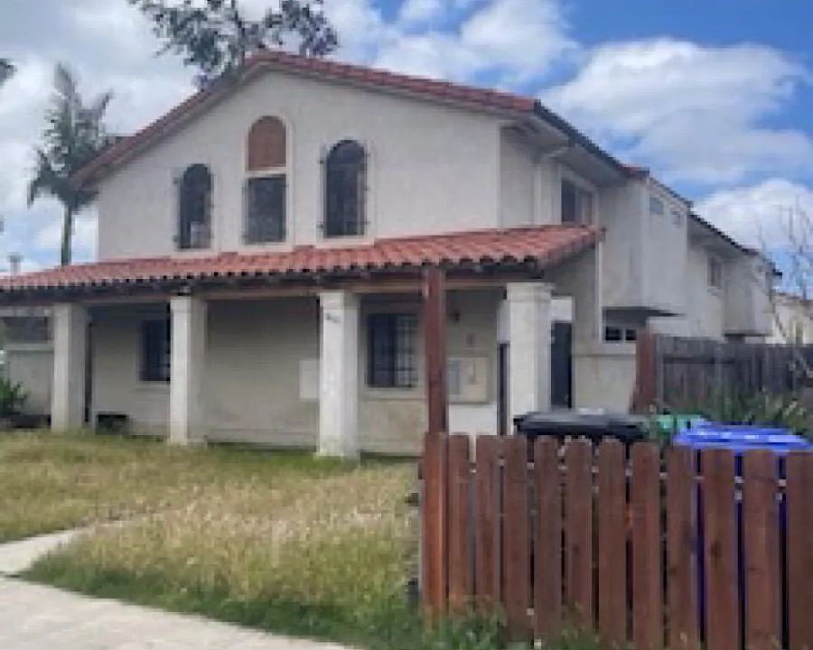 2nd image of 3868 Chamoune Ave
