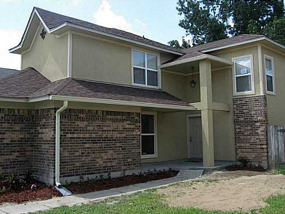3rd image of 2104 Southern Oaks Dr