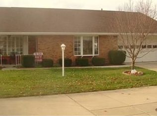 6781 Willow Creek Dr, Dayton, OH 45424