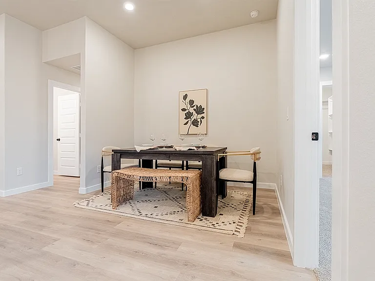 5548 Auburn St — Photo 5