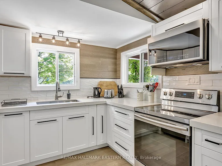 504 Pine Point Ln — Photo 14