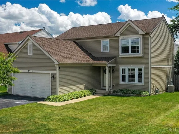 2513 Rosehall Ln, Aurora, IL 60503