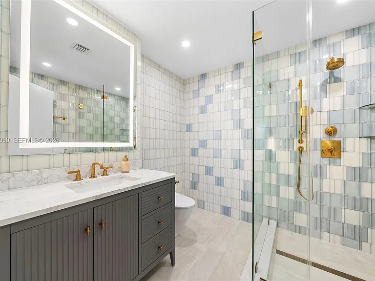 701 Crandon Blvd #401 — Photo 12