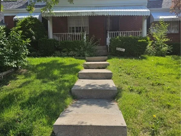 2250 Benson Dr, Dayton, OH 45406