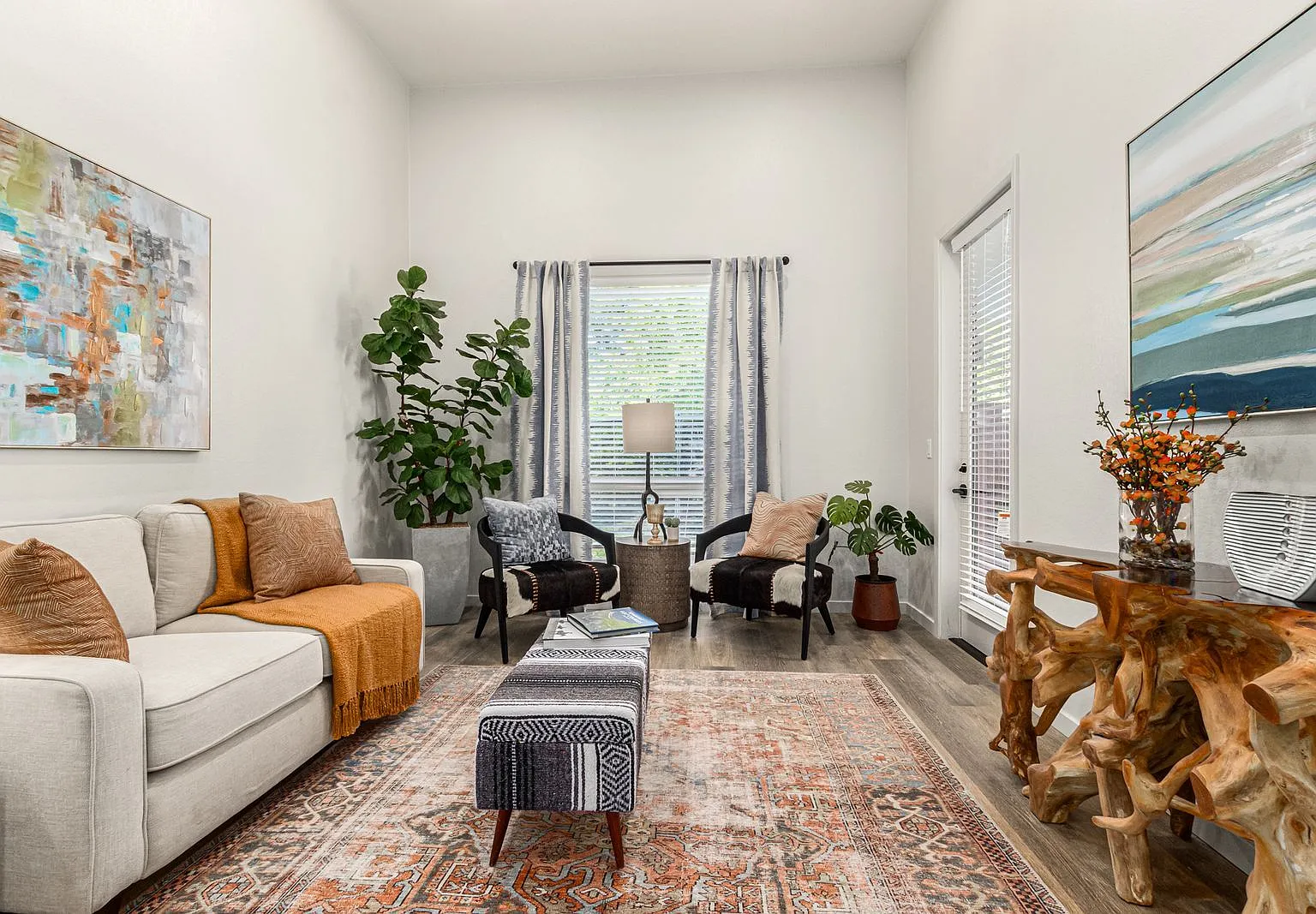 Evara Living — Photo 3