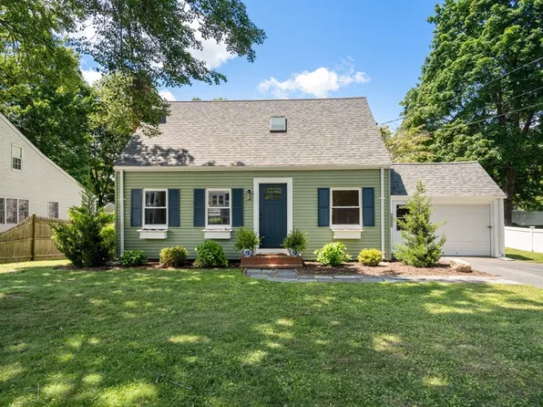 11 Netta Rd, Dedham, MA 02026