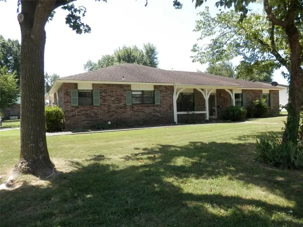 2915 Parkwood Dr, Rogers, AR 72756