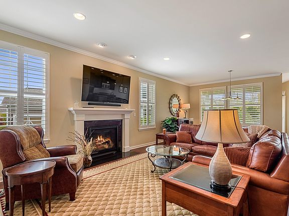 4th image of 3145 Valcour Dr