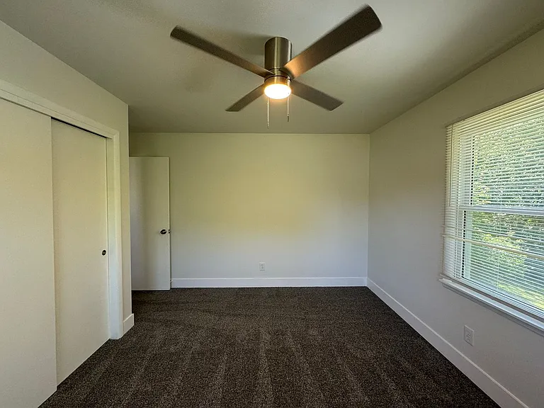 6550 S Old Village Rd — Photo 26
