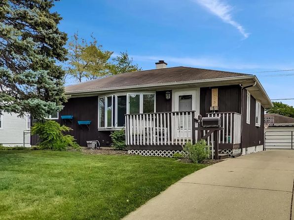 2803 Grouse Ln, Rolling Meadows, IL 60008 – 3-bedroom rental in Rolling Meadows