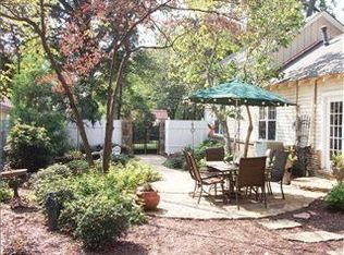 218 N Main St, Collierville, TN 38017