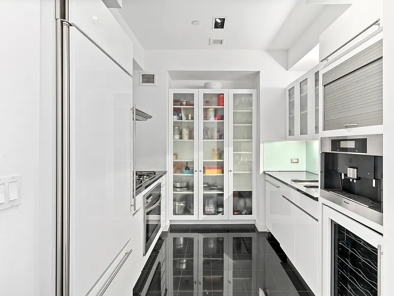 60 E 55th St #Penthouse 2 — Photo 4