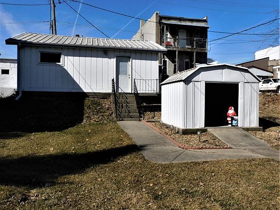 4th image of 114 S East St