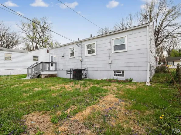 6845 Frostview Ln, Saint Louis, MO 63134