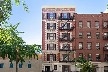 350 West 18th Street in Chelsea