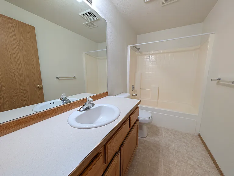 1454 SW 16th St — Photo 15
