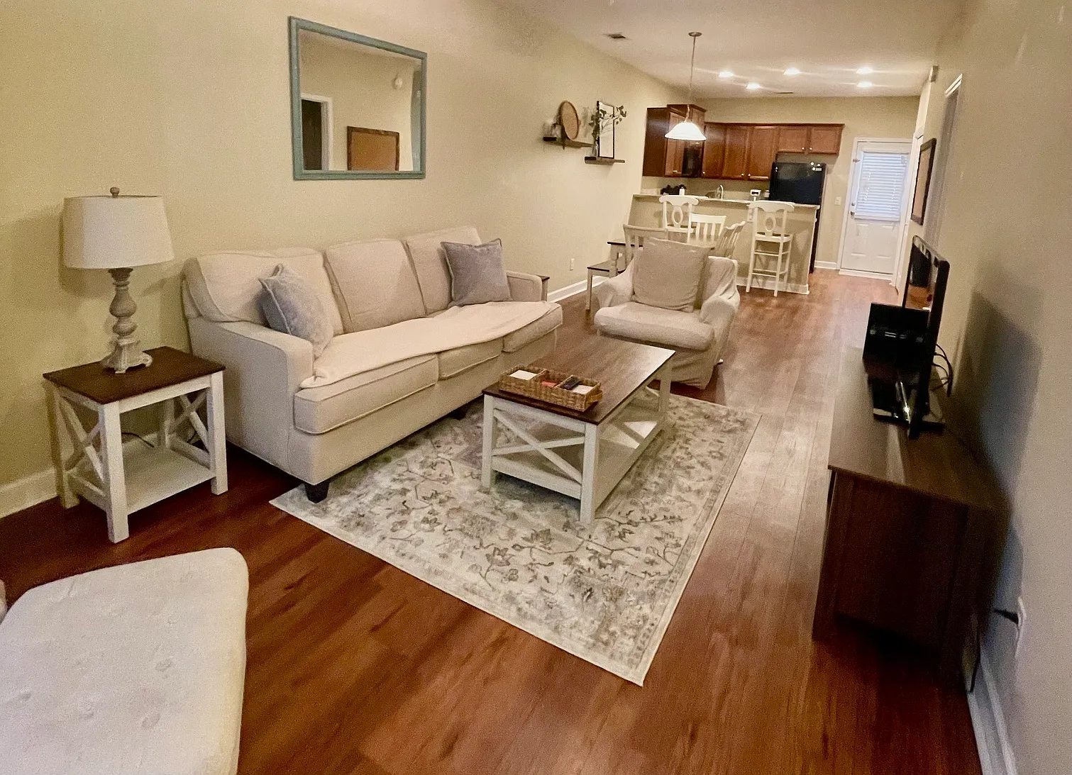 3 bed, 2.5 bath, 1456 sqft, $1,950 — Photo 3