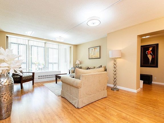 4th image of 99 Pond Ave APT 205