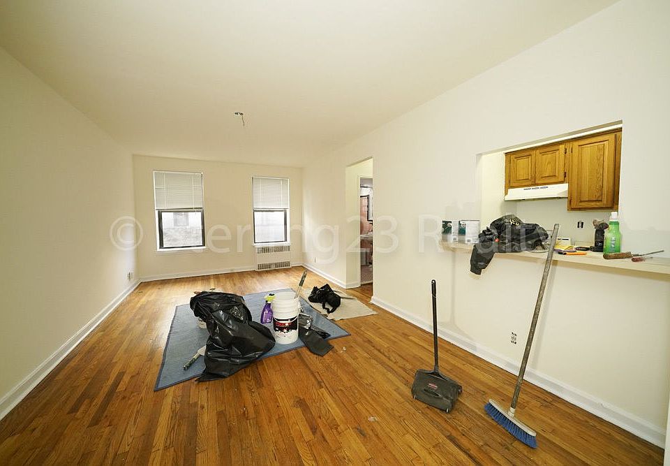 1st image of 2519 30th Dr APT 1R