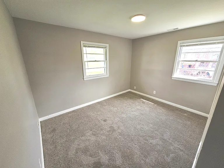 4910 Barlow Dr — Photo 8