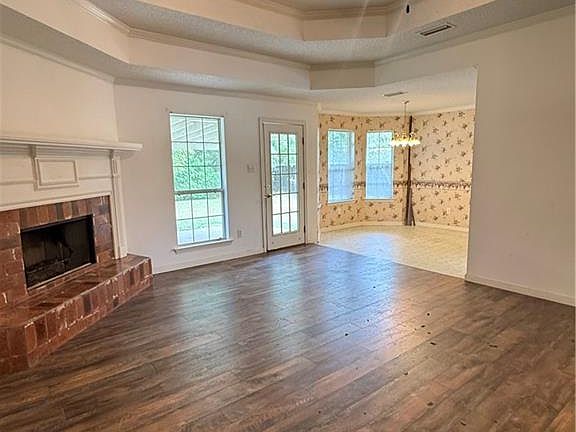 4th image of 200 Merida Ct