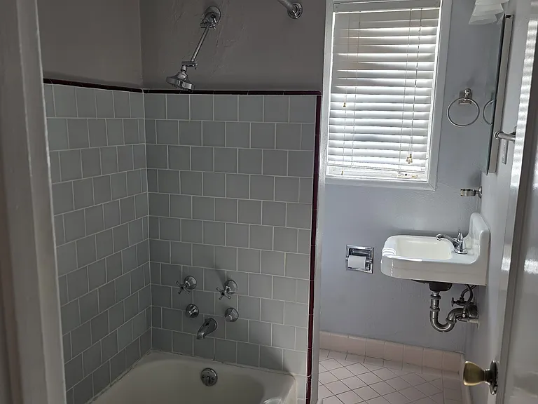 1520 25th St #10 — Photo 12