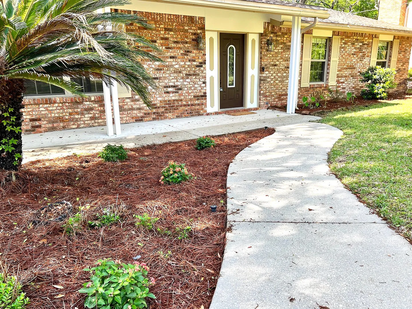Beautifully updated 4 bedroom Lake Sharon home! — Photo 3