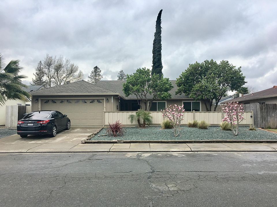 1st image of 1609 Burgundy Dr