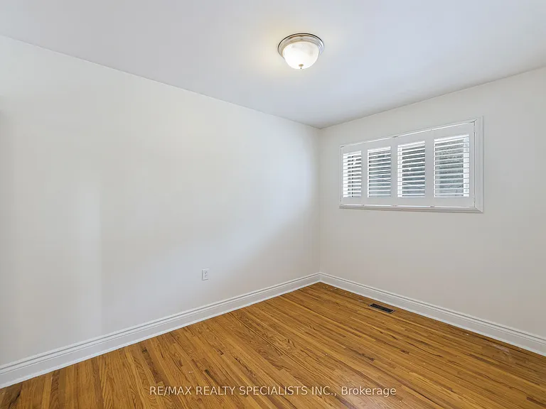 115 Kings Forest Dr — Photo 18