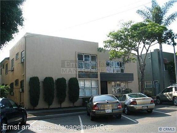 2nd image of 952 E 2nd St Unit 11