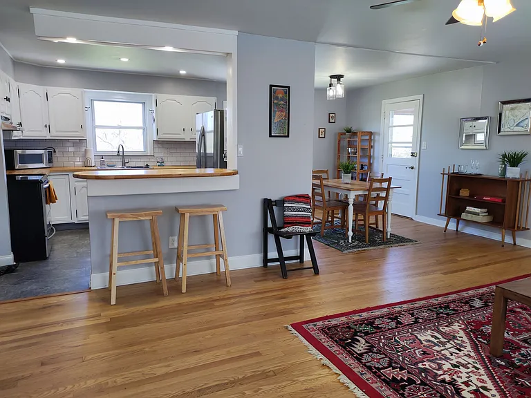 3315 Forestdale Ave — Photo 4