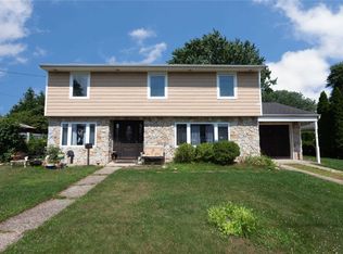 49 W 15th St, Deer Park, NY 11729