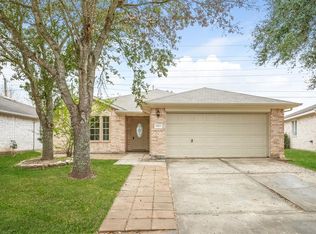 9423 Windy Spring Ln, Houston, TX 77089