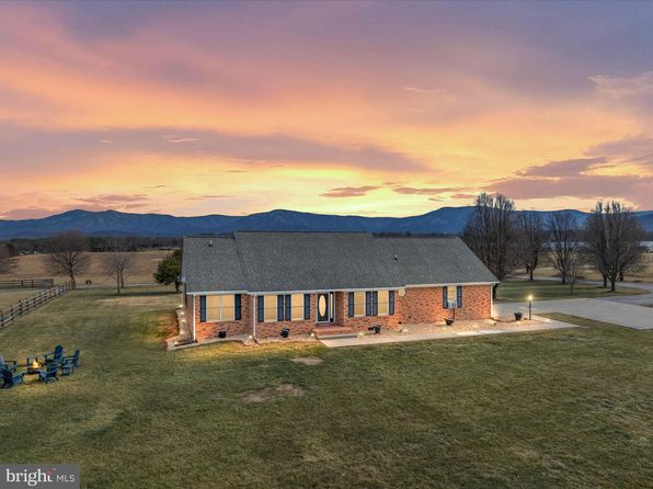 237 Preston Ln, Luray, VA 22835