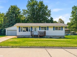 140 Centennial Dr, Mediapolis, IA 52637