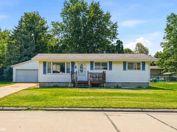 140 Centennial Dr, Mediapolis, IA 52637