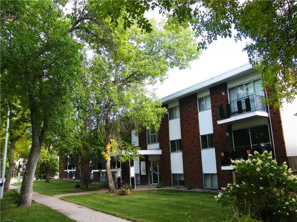 9915 88th Ave NW #205, Edmonton, AB T6E 2R4