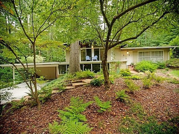 3rd image of 3393 Lynnray Dr