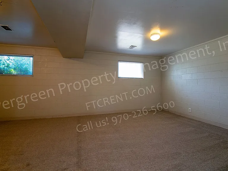 1916 Larkspur Dr — Photo 14