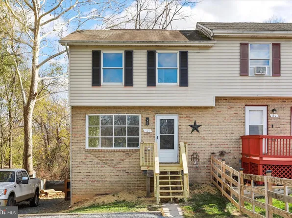 127 Woodridge Ct, Stephens City, VA 22655