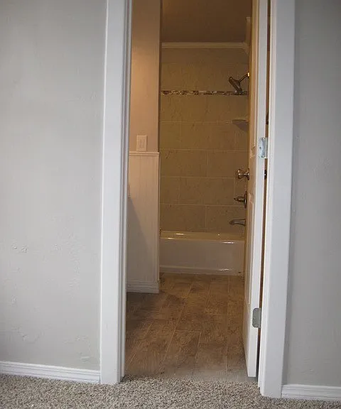 9224 S Hudson Ave — Photo 15