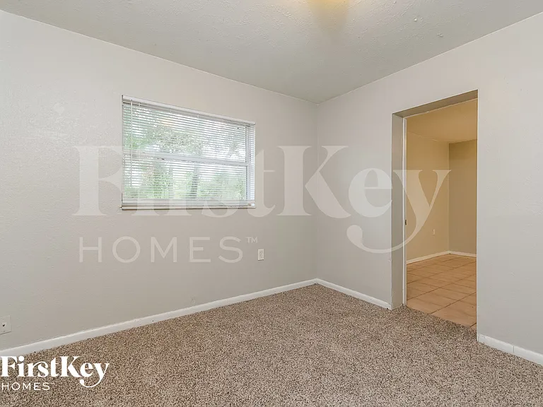 431 Gilman Cir — Photo 10