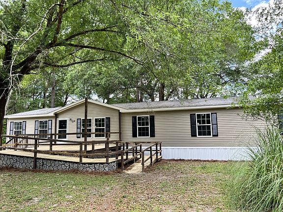 3rd image of 374 SW Aloe Ct