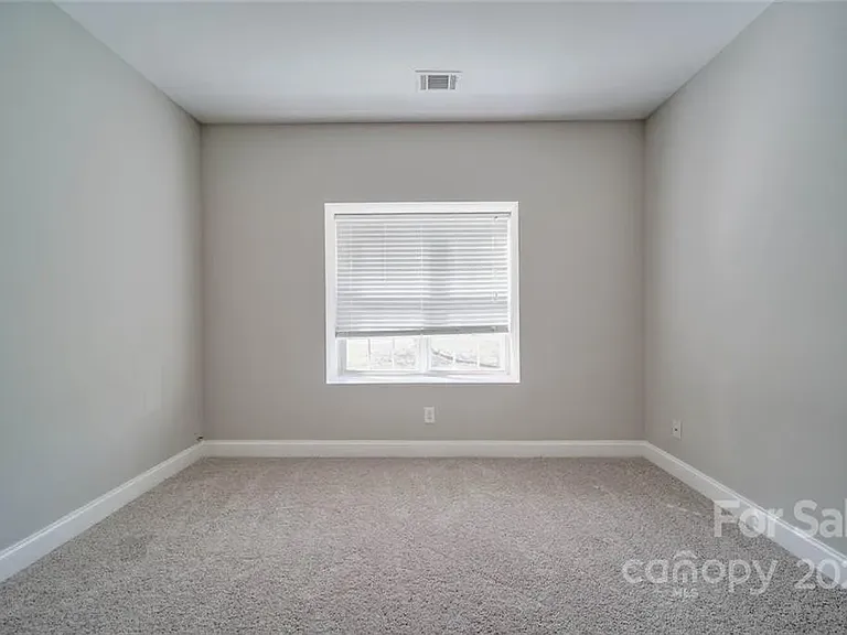 5814 Bradford Lake Ln — Photo 15