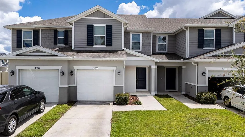 9425 Westside Hills Dr — Photo 3